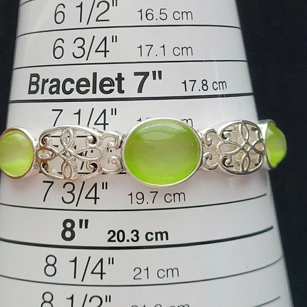 Cats Eye Green Bangle Bracelet Unhinged Silver Tone NWOT Small Hand 7.5